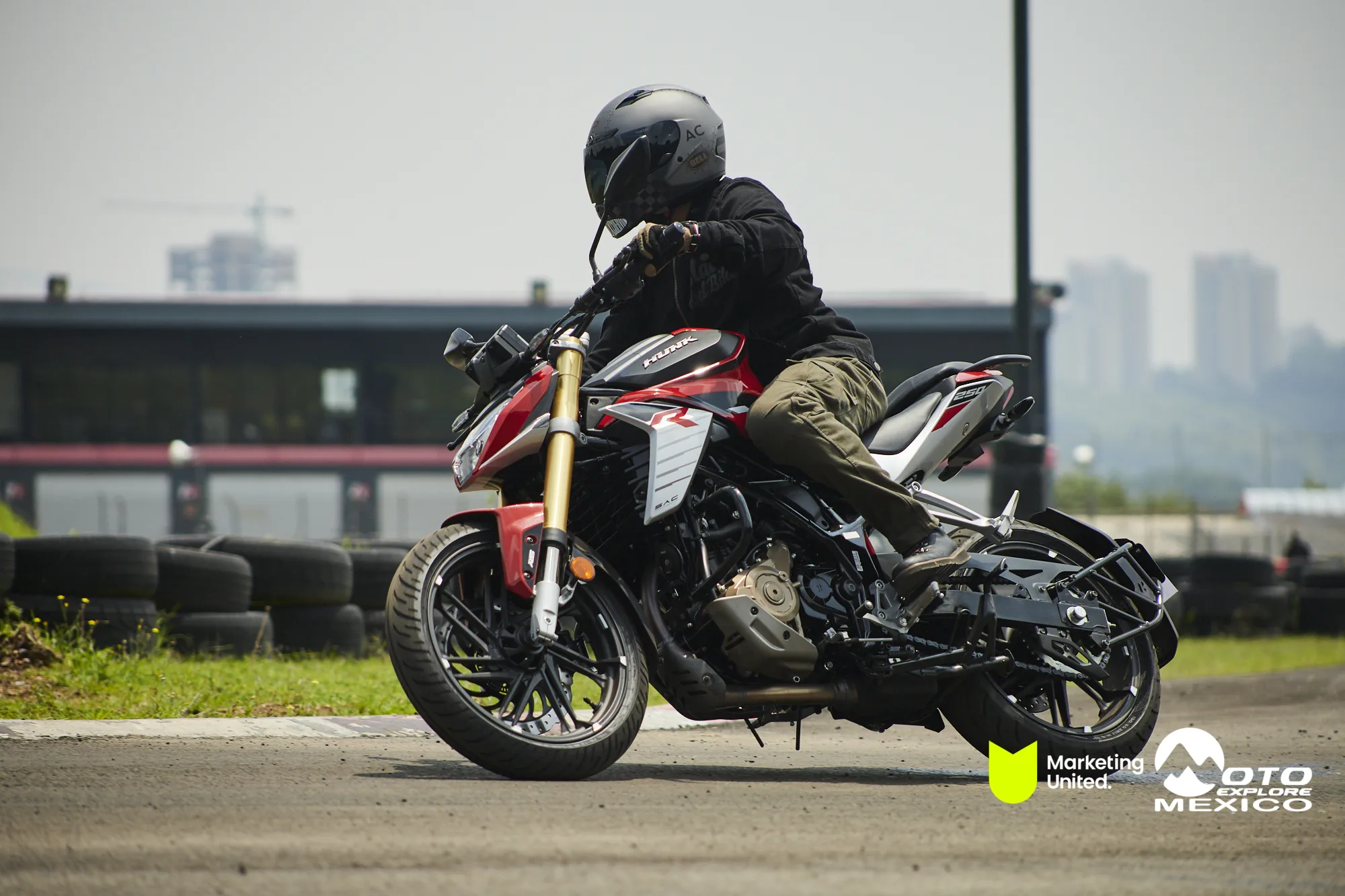HUNK TRACKDAY 98